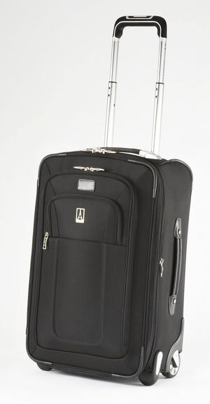 Travelpro Crew8 22" Expandable Rollaboard Suiter