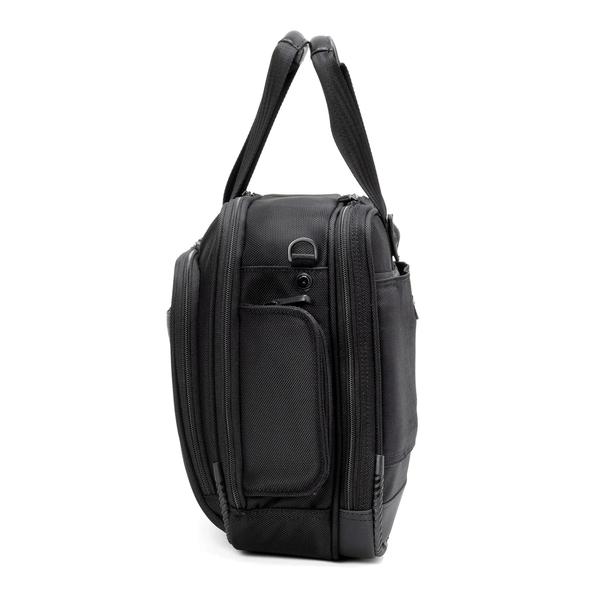 Travelpro&reg; Pilot&trade; Brief